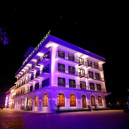 Krown Palace Resort Silvassa Bagian luar foto