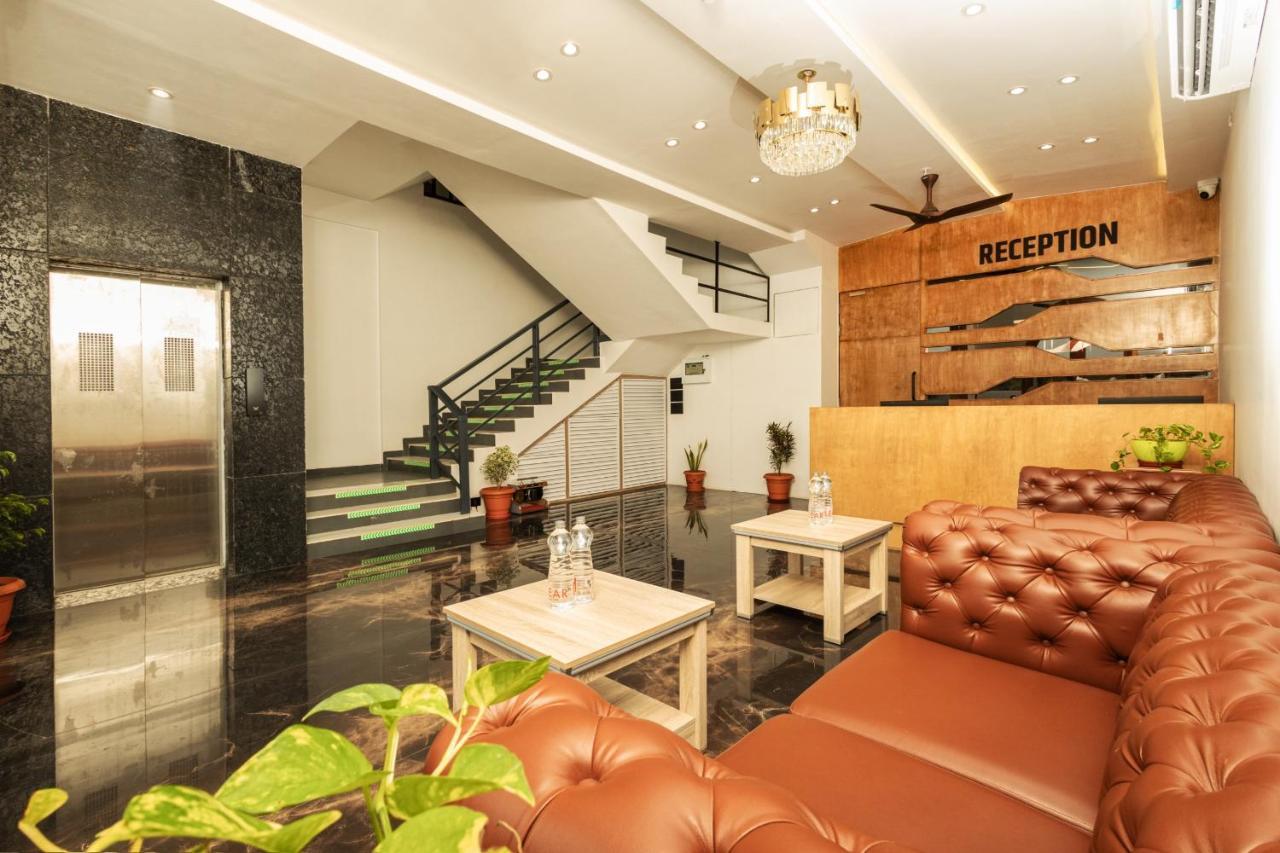 Krown Palace Resort Silvassa Bagian luar foto