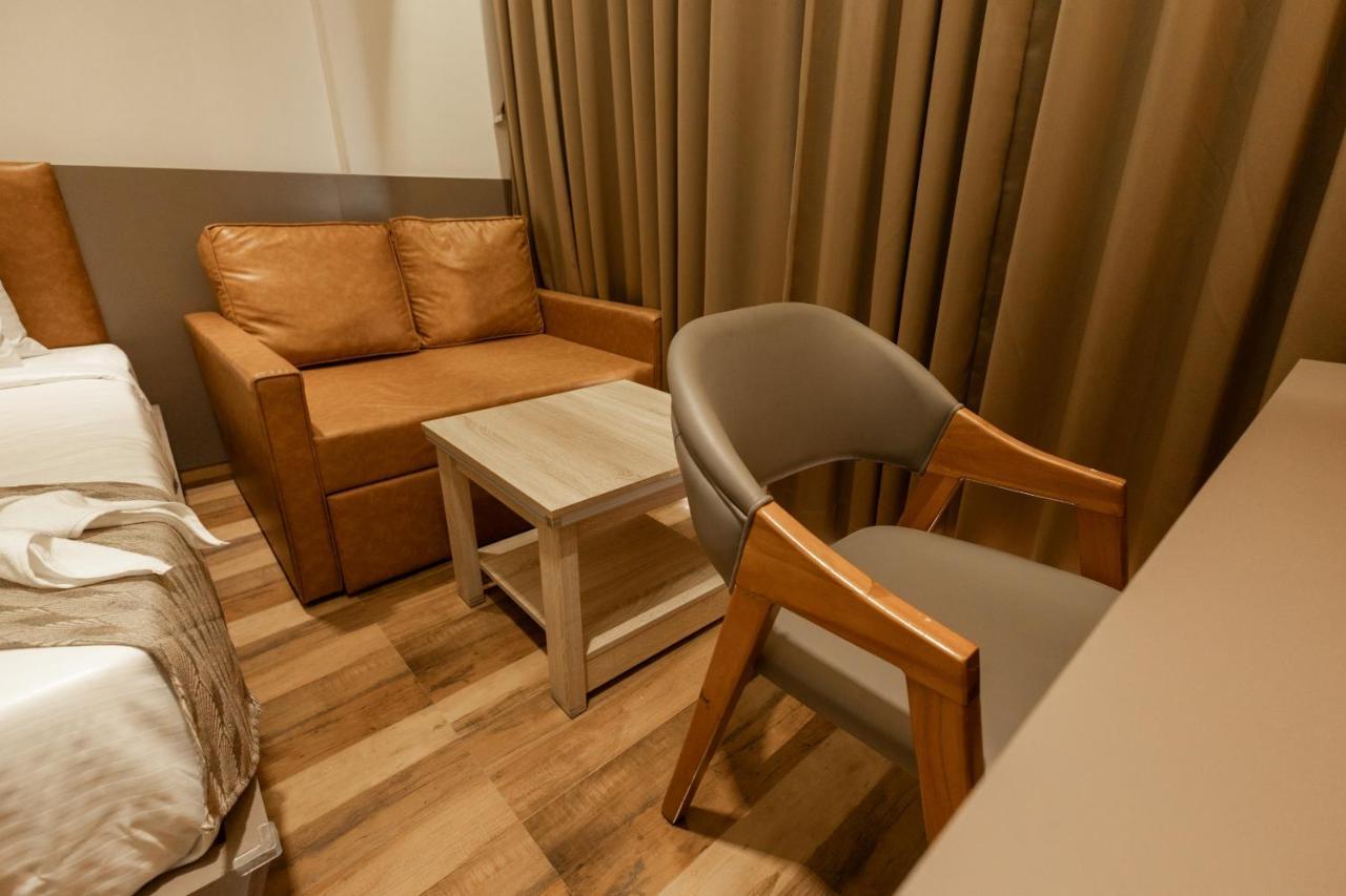 Krown Palace Resort Silvassa Bagian luar foto